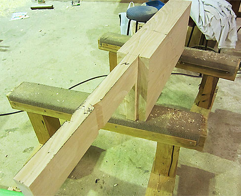 木鼻のシャチ栓加工