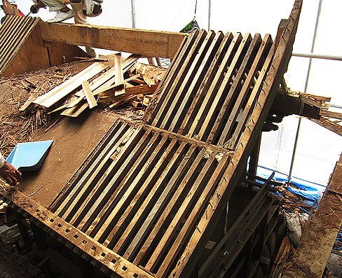 菅原社素屋根仮設工事