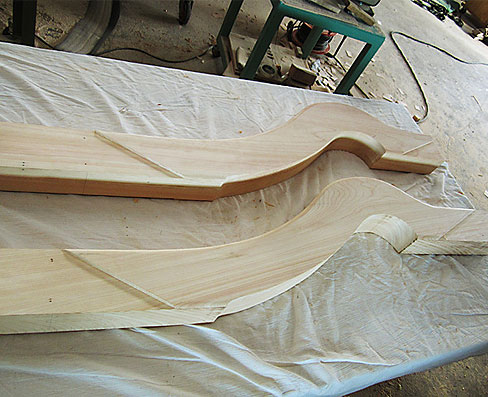 八坂社　海老虹梁加工