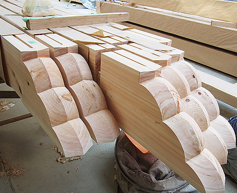 通し肘木木鼻加工